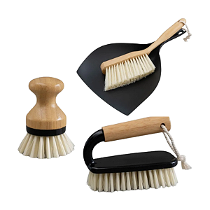 Kit 2 Escovas de Limpeza + Mini Vassoura com Pá Preta Cabo de Bambu