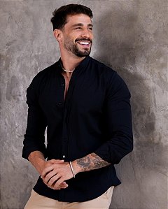 Camisa Preta Manga Longa - Gola Padre
