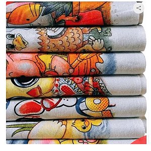 Pano de prato pé de galinha 40cm x 65cm, branco com diversas estampas