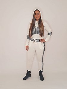 Conjunto 2 peças em moletinho branco e xadrez, jaqueta com zíper e capuz
