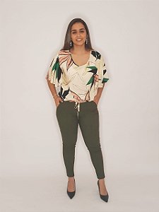 Blusa em viscose estampada manga morcego com amarração
