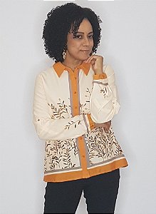 Camisa em crepe de seda manga longa com martingale