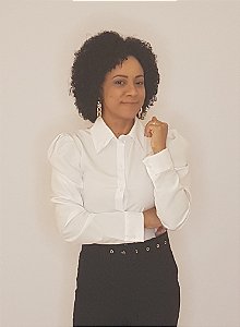 Camisa branca manga longa, manga princesa, crepe de seda com leve elastano