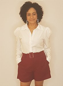Short em viscolinho com cinto, forrado com bolso faca e pregas