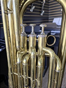 Tuba 3/4 NY C/ 3 pistos em Si bemol - venda no estado de conservação (SEMINOVA) #0904016