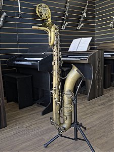 Saxofone barítono Dolnet Paris s/ lá grave - Vintage (SEMINOVO) #52659