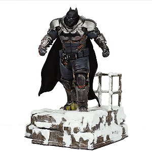 Estatua Batman XE Suit, Arkham Origins: Cold, Cold Heart - DC