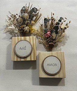 Vaso com Bastidor bordado à mão