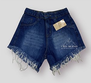 Short  jeans escuro desfiado