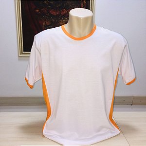 Camiseta manga curta com recorte lateral