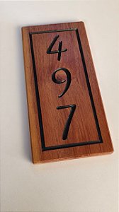 Número Residencial Personalizado em Madeira - 30 x 15 cm - Vertical