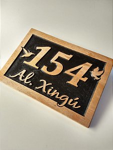 Número Residencial Personalizado em Madeira - 40 x 28 cm