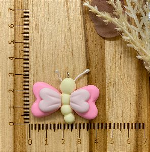 BISCUIT BORBOLETA ROSA COM ROSA BEBÊ
