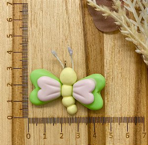 BISCUIT BORBOLETA ROSA BEBÊ COM VERDE