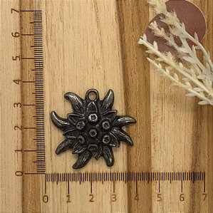 PINGENTE METAL EDELWEISS  GRANDE PRATA VELHO