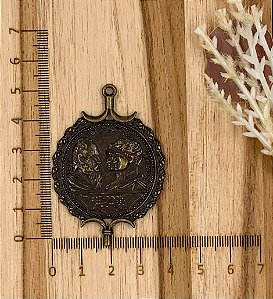 PINGENTE METAL MEDALHA ROMANA OURO VELHO