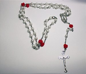 Terço de Nossa Senhora Aparecida Pérola Branca 4mm