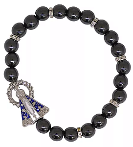 Pulseira em Hematita com Pingente de Nossa Senhora Aparecida Strass