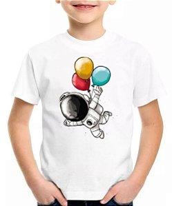 Camiseta Infantil Espaço astronauta balão galáxia camisa