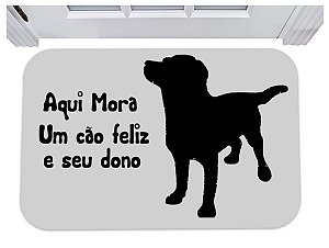 Capacho aqui mora um cão feliz e seu dono tapete pet 40x60
