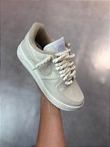 TENIS AIR FORCE AF1 BEGE