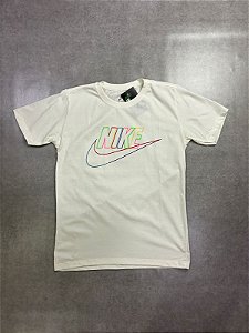 CAMISETA NIKE COLOR OFF WHITE