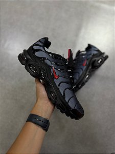 TENIS NIKE TN DRACULA