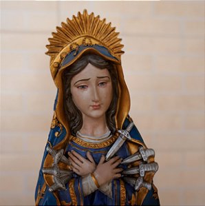 Nossa Senhora das Dores versão sentada - Acabamento Premium - 31 cm