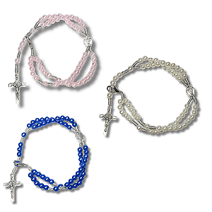 Kit com 12 Terço de Pulso Perolado de N. S. Aparecida - Atacado (Cores Sortidas: Rosa, Azul e Branco)