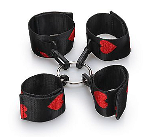 Bondage Kit - Bondage Com Algemas, Prendedor de Perna e Tornozeleiras Com Detalhes De Corações