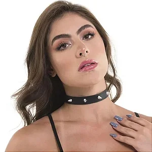 Coleira Spike em Couro Sintético