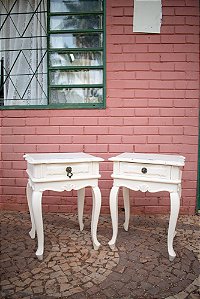 MESA DE CABECEIRA DE MADEIRA