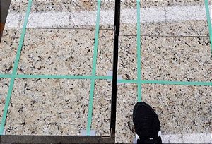 Piso de Granito Amarelo Ouro Brasil Comercial 57X57cm M²