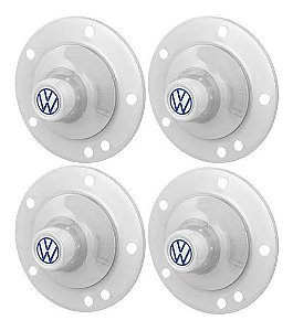 KIT CALOTA TIPO VIAGEM CENTRO RODA FUSCA 5 FUROS 1200 1300 1300L 1500 1600 57 A 96 AÇO CROMADO COM EMBLEMA VW