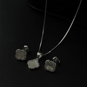 Conjunto Trevo com Zircônias Prata 925 - CJPR80