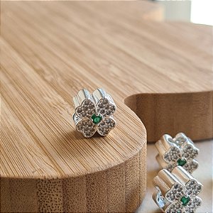 Berloque Separador Trevo Cravejado Prata 925 - PD1392