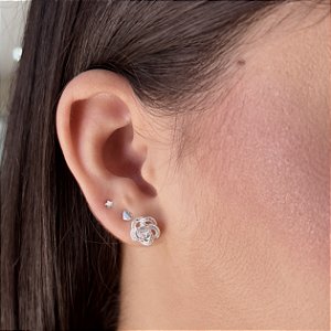 Brincos Flor Cravejada Prata 925 - BPR802