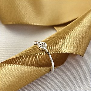 Anel com Detalhes em Zircônias Prata 925 - APR274