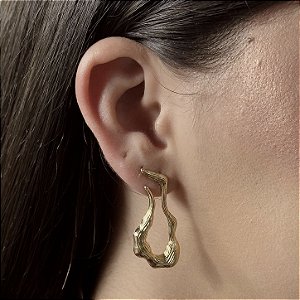 Brincos Orgânicos Detalhado Semijoias 18k - M5B52