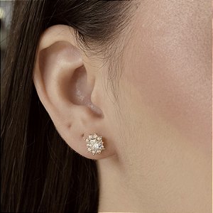 Brincos Oval Cravejado com Zircônias Semijoias 18k - M5B148