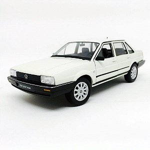 Miniatura Carro Volkswagen Santana - Branco - 1:24 - Welly