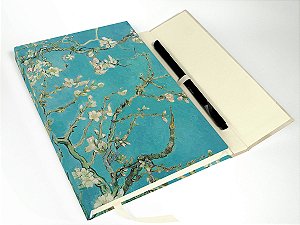 Caderno Amendoeira Van Gogh com fechamento em ímã