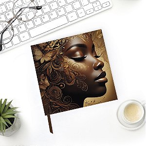 Caderno Quadrado Personalizado Mulher floral 20x20 - Sem Pauta