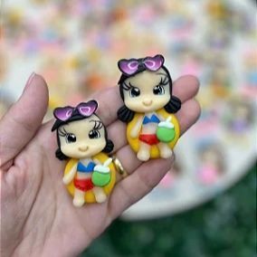 Aplique de Biscuit Boneca com Óculos Cabelo Preto - Unidade