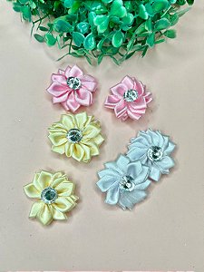 Flor de Fita de Cetim 3cm - Unidade