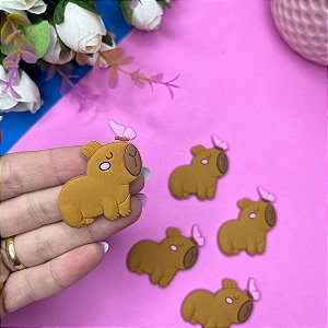 Aplique Emborrachado Capivara com Borboleta - Unidade
