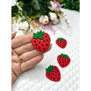 Aplique Emborrachado Morango Vermelho com Folha Verde - Unidade
