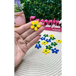 Aplique Emborrachado Flor com Pesponto Amarelo e Verde - Unidade