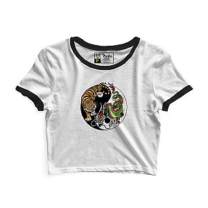 Cropped Blusinha As Brabas Yin Yang Tigre e Dragão 2 Branco Viés Preto