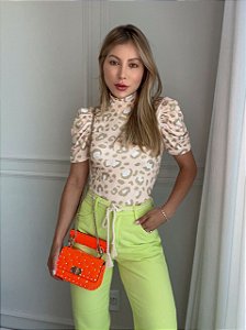 BLUSA PRINCESA GOLA ALTA TL ANIMAL PRINT ROSE E VERDE